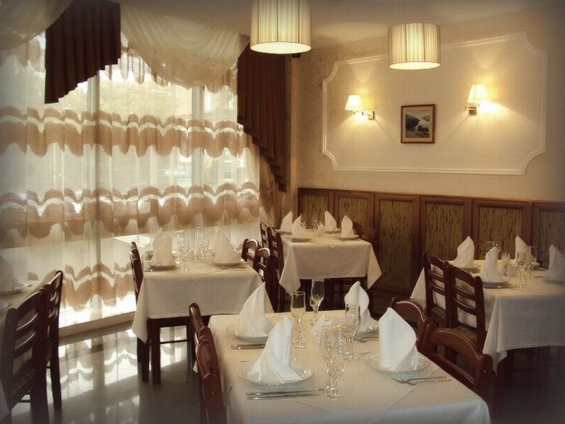 Soborniy Hotel Zaporizhia Exterior photo