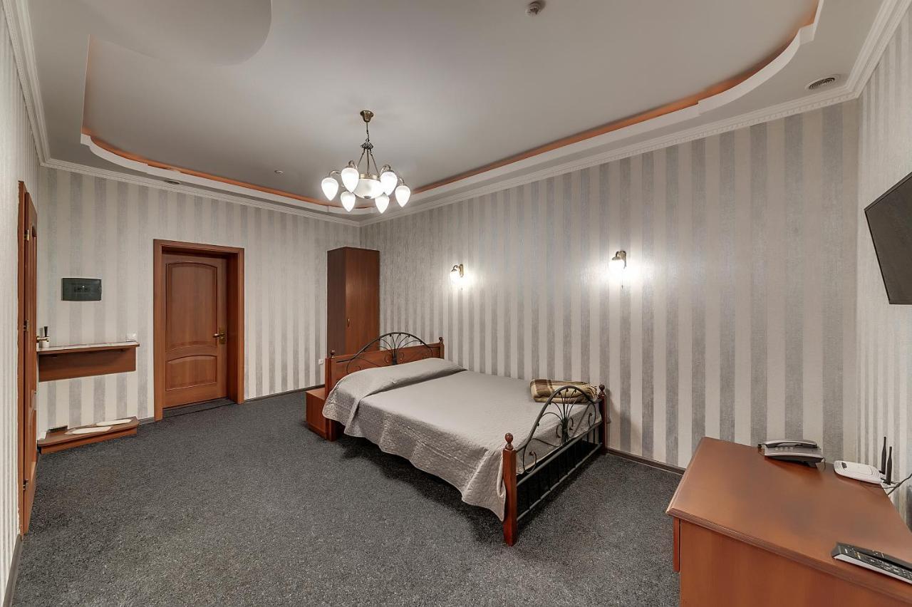 Soborniy Hotel Zaporizhia Exterior photo